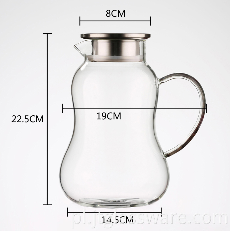 Glass wate carafe with lid